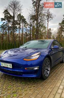 Tesla Model 3  2018