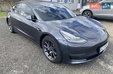 Tesla Model 3  2018