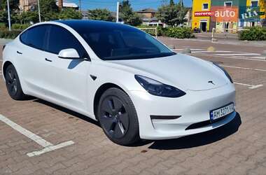 Tesla Model 3  2023