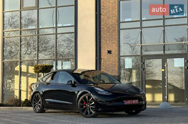 Tesla Model 3  2019