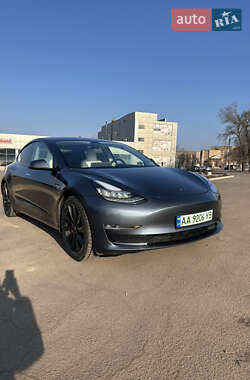 Tesla Model 3  2020