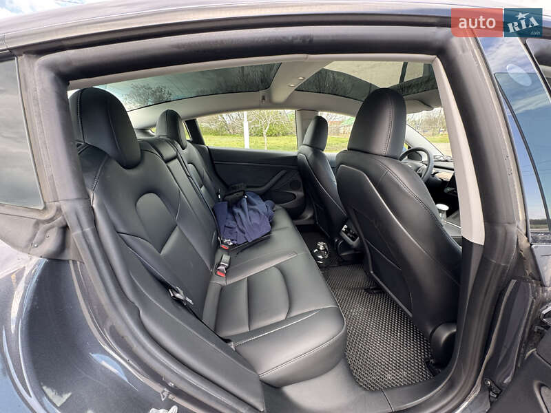 Седан Tesla Model 3 2023 в Одесі фото 12 Седан Tesla Model 3 2023 в Одесі