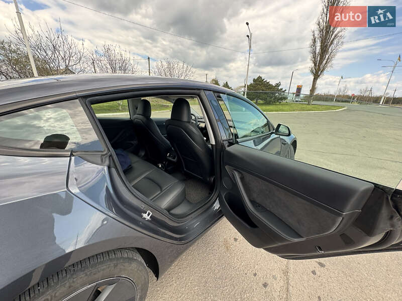 Седан Tesla Model 3 2023 в Одесі фото 13 Седан Tesla Model 3 2023 в Одесі