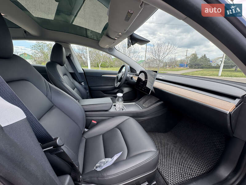 Седан Tesla Model 3 2023 в Одесі фото 14 Седан Tesla Model 3 2023 в Одесі