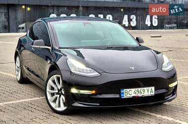 Tesla Model 3  2018