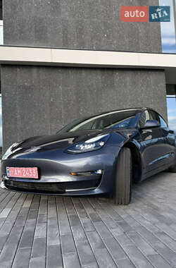 Tesla Model 3  2023