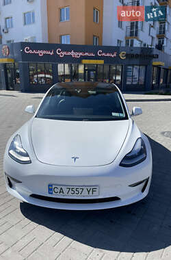 Tesla Model 3  2019