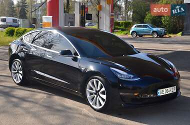 Tesla Model 3  2018