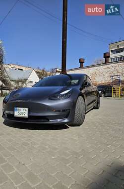 Tesla Model 3  2022