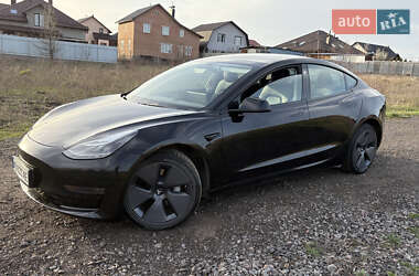 Tesla Model 3  2022