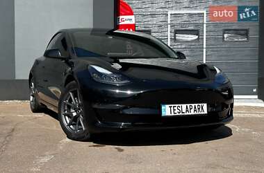 Tesla Model 3  2023