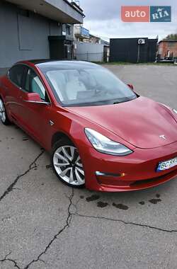Tesla Model 3  2019