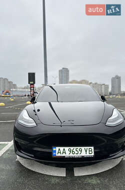 Седан Tesla Model 3 2019 в Киеве