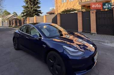 Tesla Model 3  2019