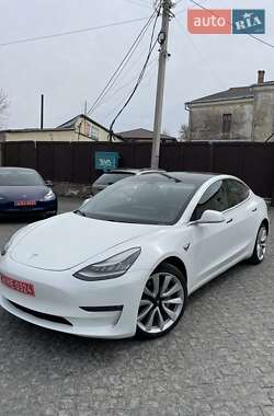 Tesla Model 3  2020
