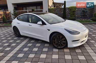 Tesla Model 3  2021