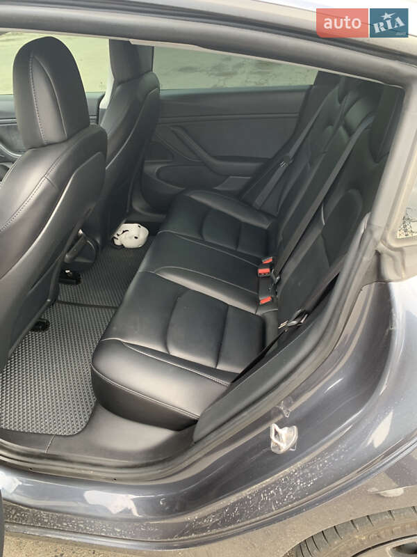 Седан Tesla Model 3 2021 в Одессе
