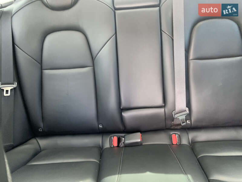 Седан Tesla Model 3 2021 в Одессе