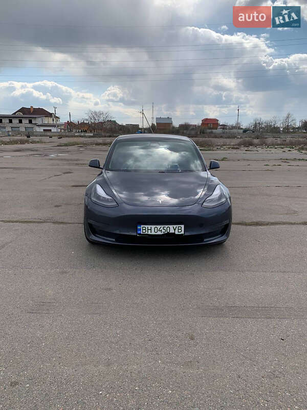 Седан Tesla Model 3 2021 в Одессе