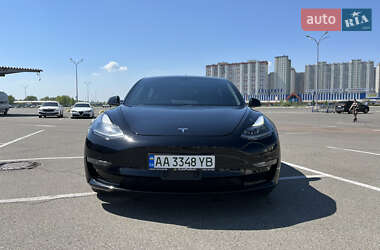 Tesla Model 3  2021