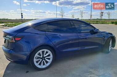 Tesla Model 3  2022