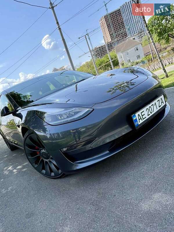 Седан Tesla Model 3 2022 в Дніпрі