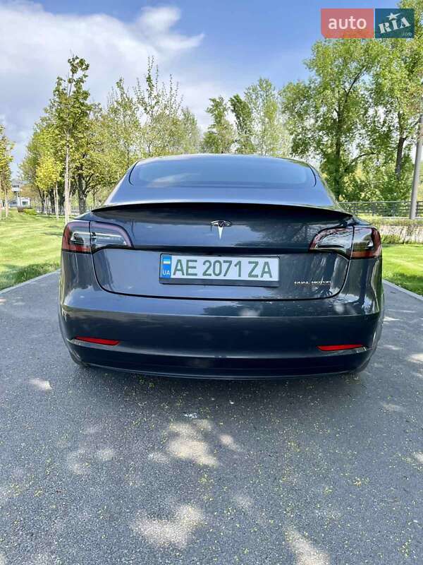 Седан Tesla Model 3 2022 в Дніпрі