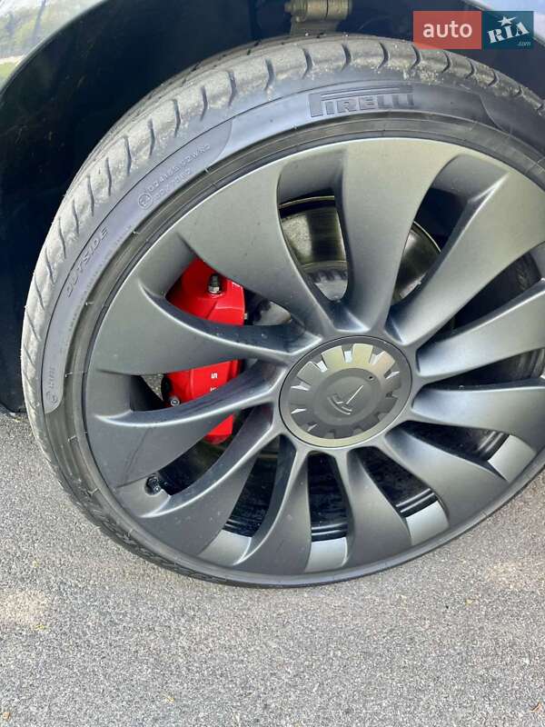 Седан Tesla Model 3 2022 в Дніпрі