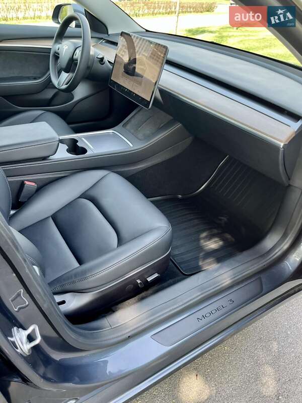 Седан Tesla Model 3 2022 в Дніпрі