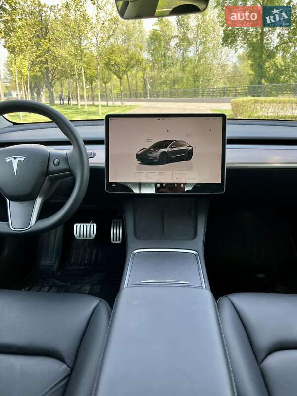 Седан Tesla Model 3 2022 в Дніпрі