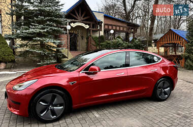 Tesla Model 3  2020