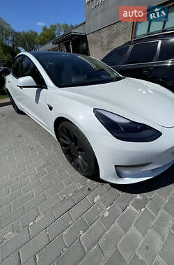 Tesla Model 3  2021