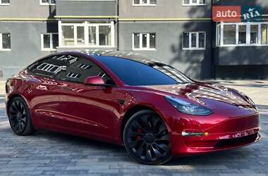 Tesla Model 3  2022