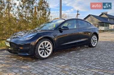 Tesla Model 3  2020