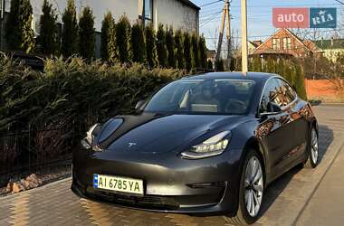 Tesla Model 3  2018