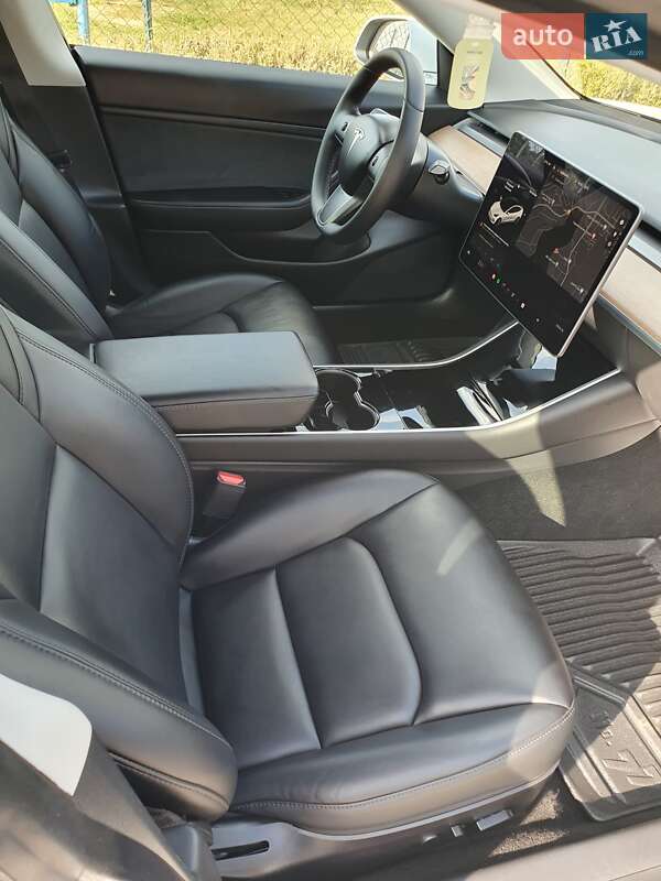 Седан Tesla Model 3 2020 в Ровно фото 44 Седан Tesla Model 3 2020 в Ровно