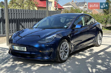 Tesla Model 3  2022