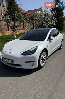 Tesla Model 3  2020