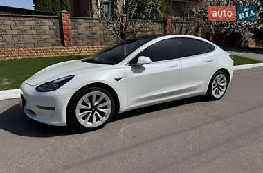 Tesla Model 3  2020