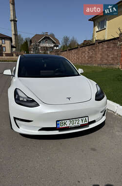 Седан Tesla Model 3 2020 в Рівному