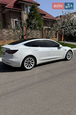 Седан Tesla Model 3 2020 в Рівному