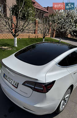 Седан Tesla Model 3 2020 в Рівному