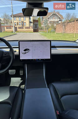 Седан Tesla Model 3 2020 в Рівному