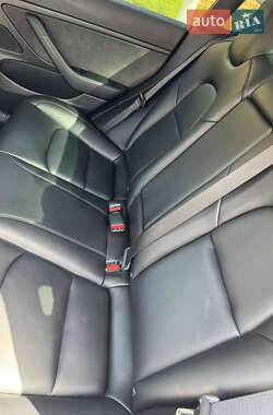 Седан Tesla Model 3 2020 в Рівному