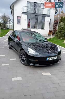 Tesla Model 3  2018