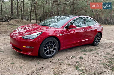 Tesla Model 3  2018