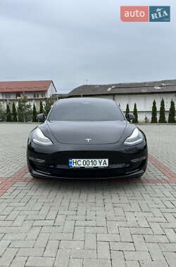 Tesla Model 3  2019