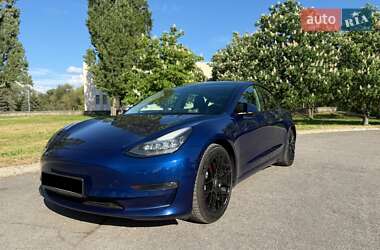 Tesla Model 3  2018