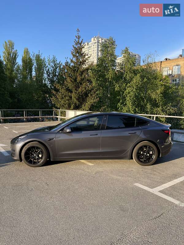 Седан Tesla Model 3 2022 в Киеве фото 5 Седан Tesla Model 3 2022 в Киеве