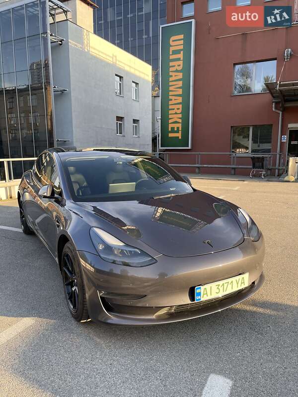 Седан Tesla Model 3 2022 в Киеве фото 15 Седан Tesla Model 3 2022 в Киеве